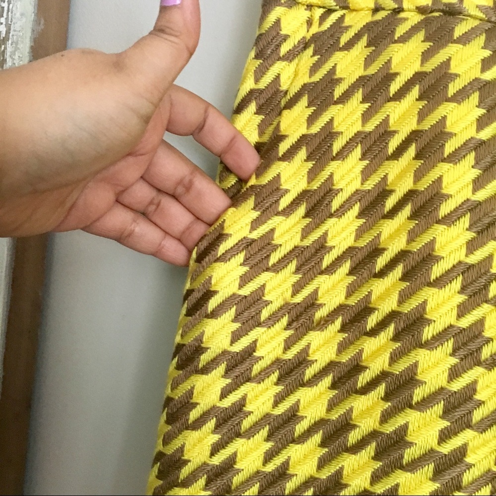 Limited Skirt - Picture 4 of 6